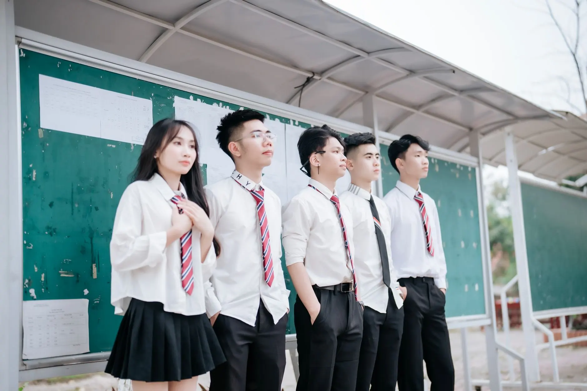 重庆校服定制面料工艺对比：学生装耐穿性与舒适度实测解析正文配图 1