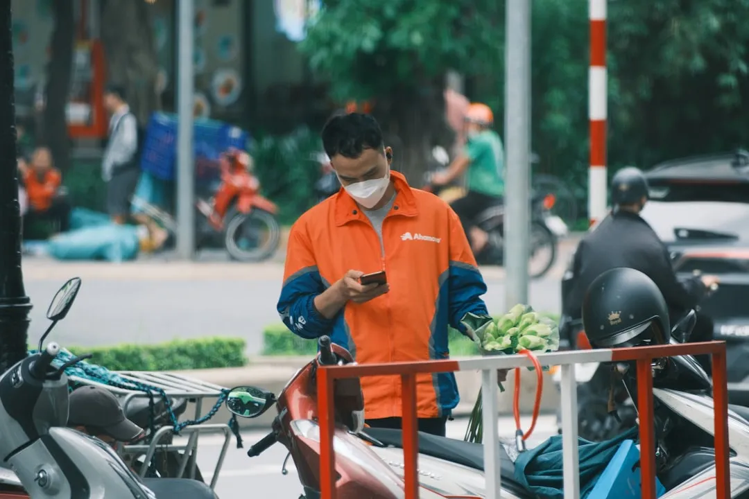 重庆校服定制新趋势：环保面料与人体工学设计融合